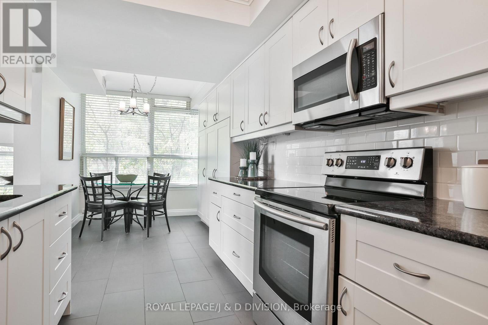 515 - 268 Ridley Boulevard, Toronto, Ontario  M5M 4N3 - Photo 16 - C12452548