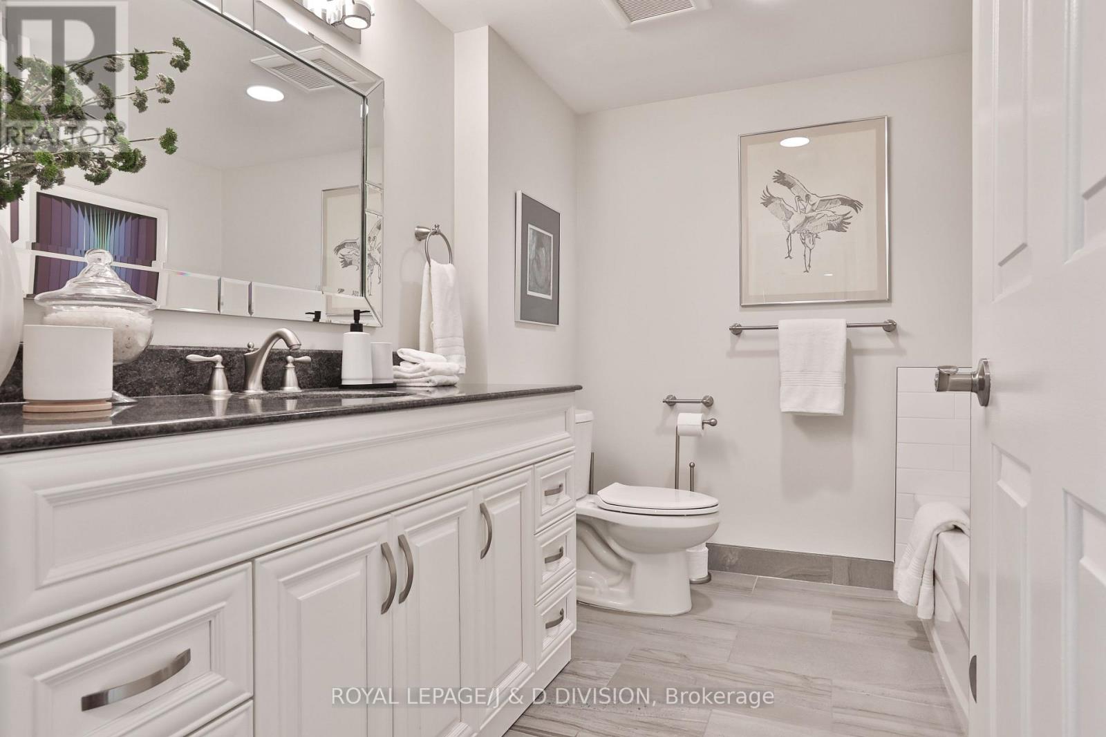 515 - 268 Ridley Boulevard, Toronto, Ontario  M5M 4N3 - Photo 32 - C12452548