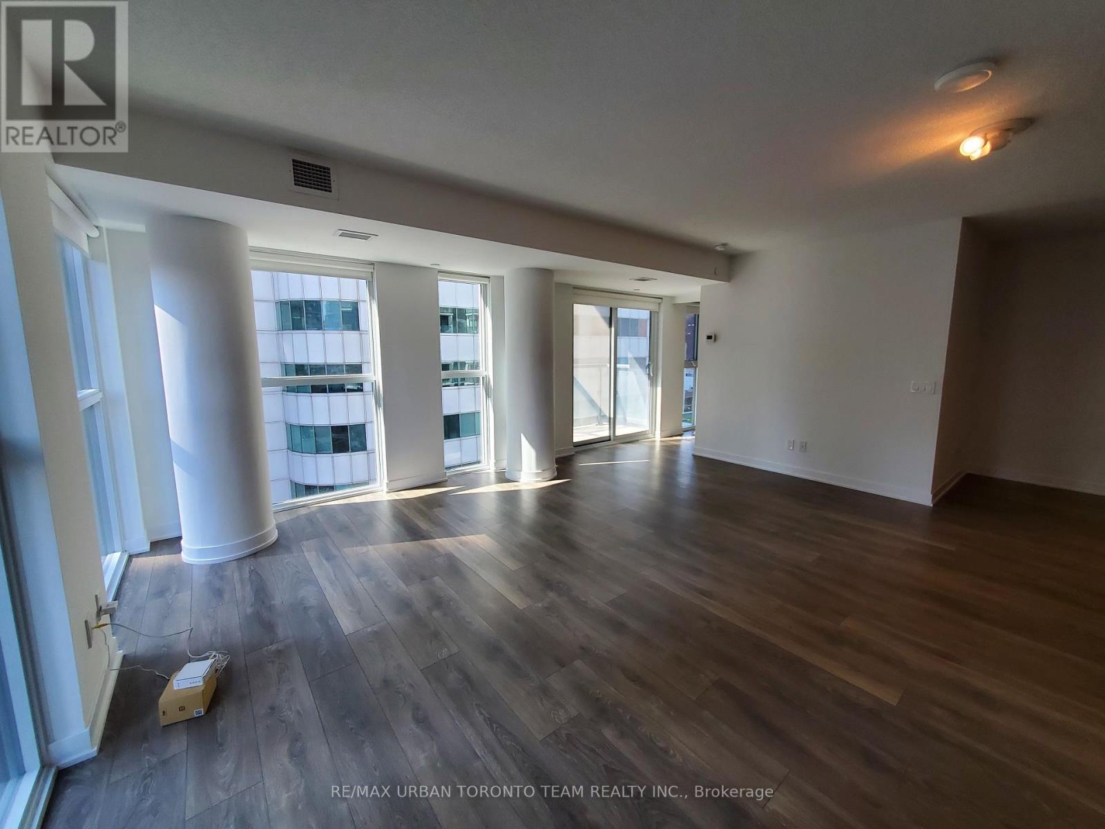 817 - 87 Peter Street, Toronto, Ontario  M5V 0P1 - Photo 8 - C12452555