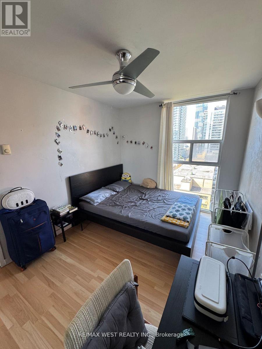 1607 - 40 Homewood Avenue, Toronto, Ontario  M4Y 2K2 - Photo 7 - C12452572