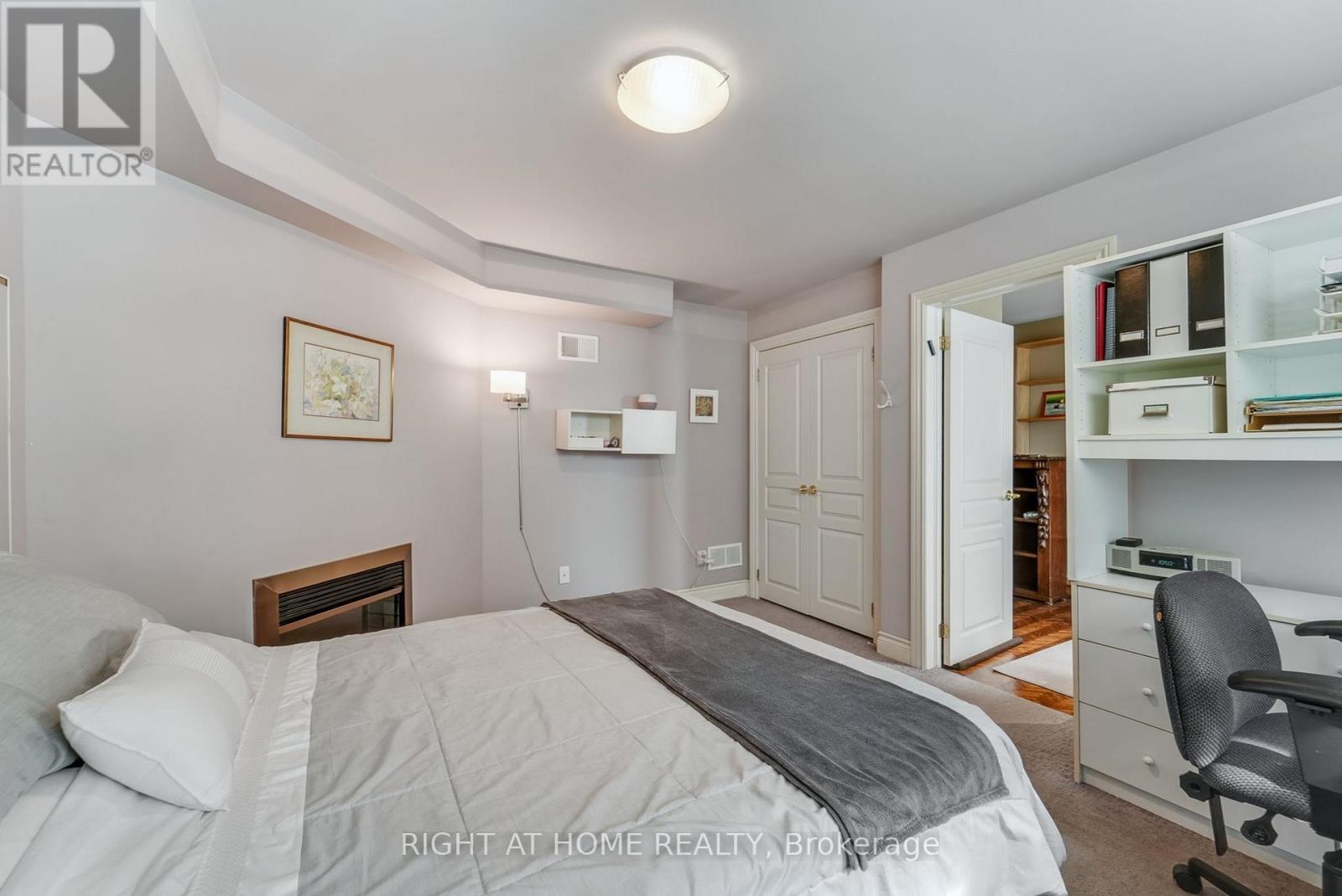 25 Clarendon Avenue, Toronto, Ontario  M4V 1H8 - Photo 32 - C12452579