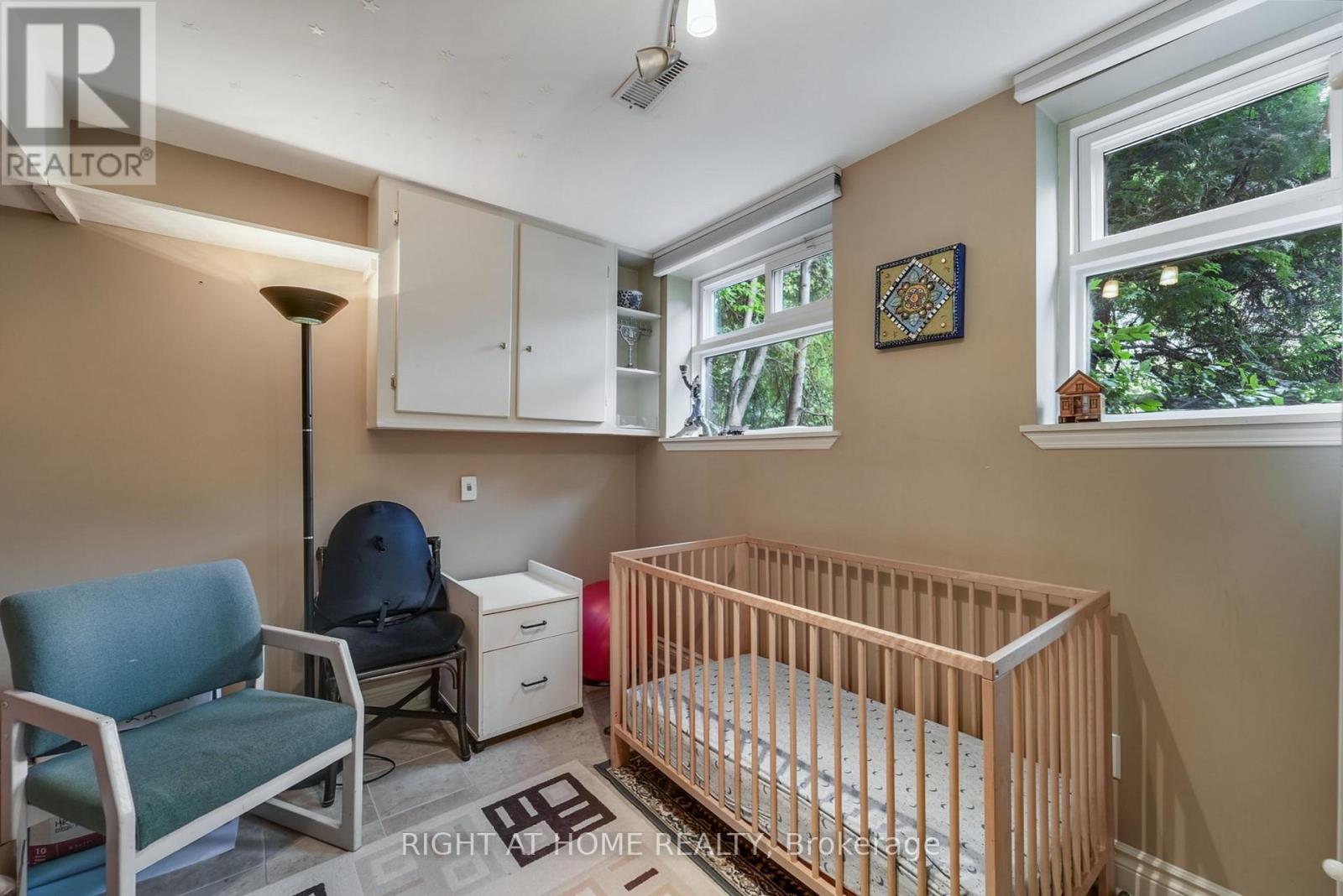25 Clarendon Avenue, Toronto, Ontario  M4V 1H8 - Photo 36 - C12452579