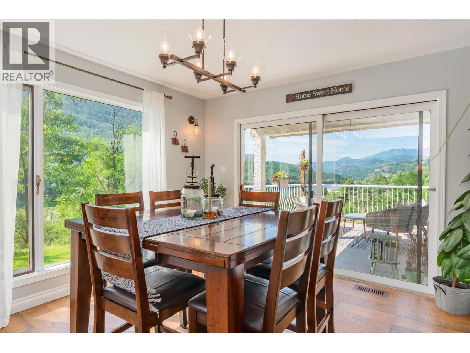507 15th Avenue, Genelle, British Columbia  V0G 1G0 - Photo 8 - 10365332