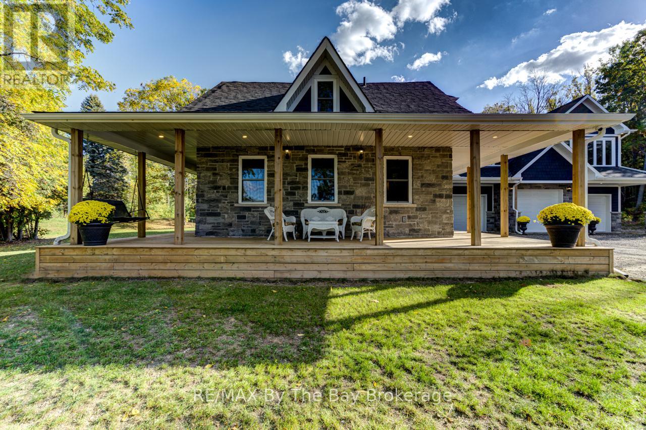 7881 Poplar Road, Clearview, Ontario  L9Y 5N4 - Photo 3 - S12452609