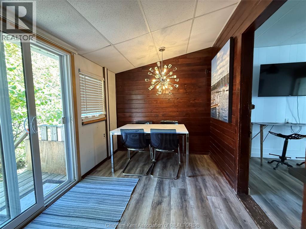 29 Elmwood Avenue, Grand Bend, Ontario  N0M 1T0 - Photo 5 - 25025264