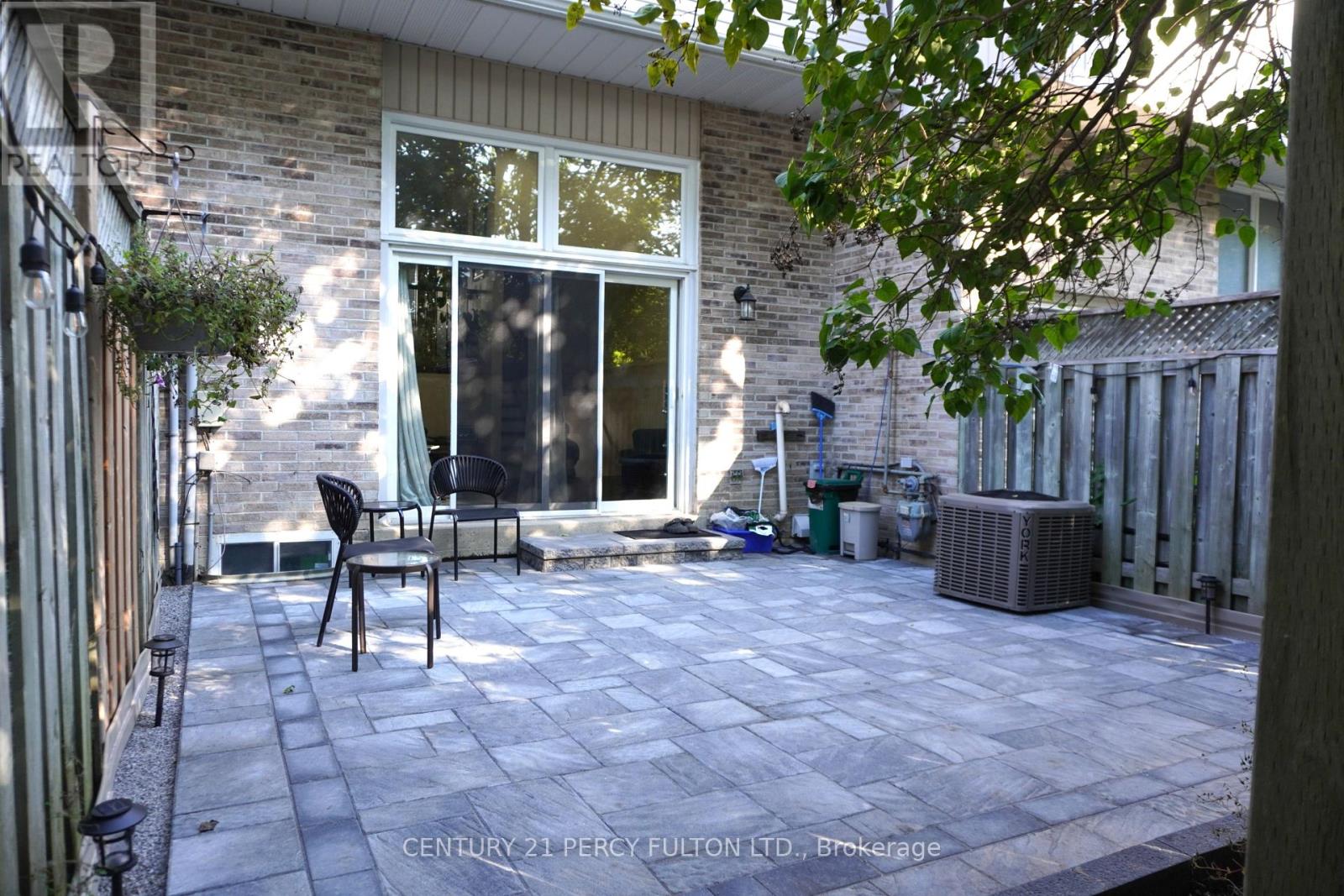 18 - 1975 Rosefield Road, Pickering, Ontario  L1V 3E3 - Photo 11 - E12452540