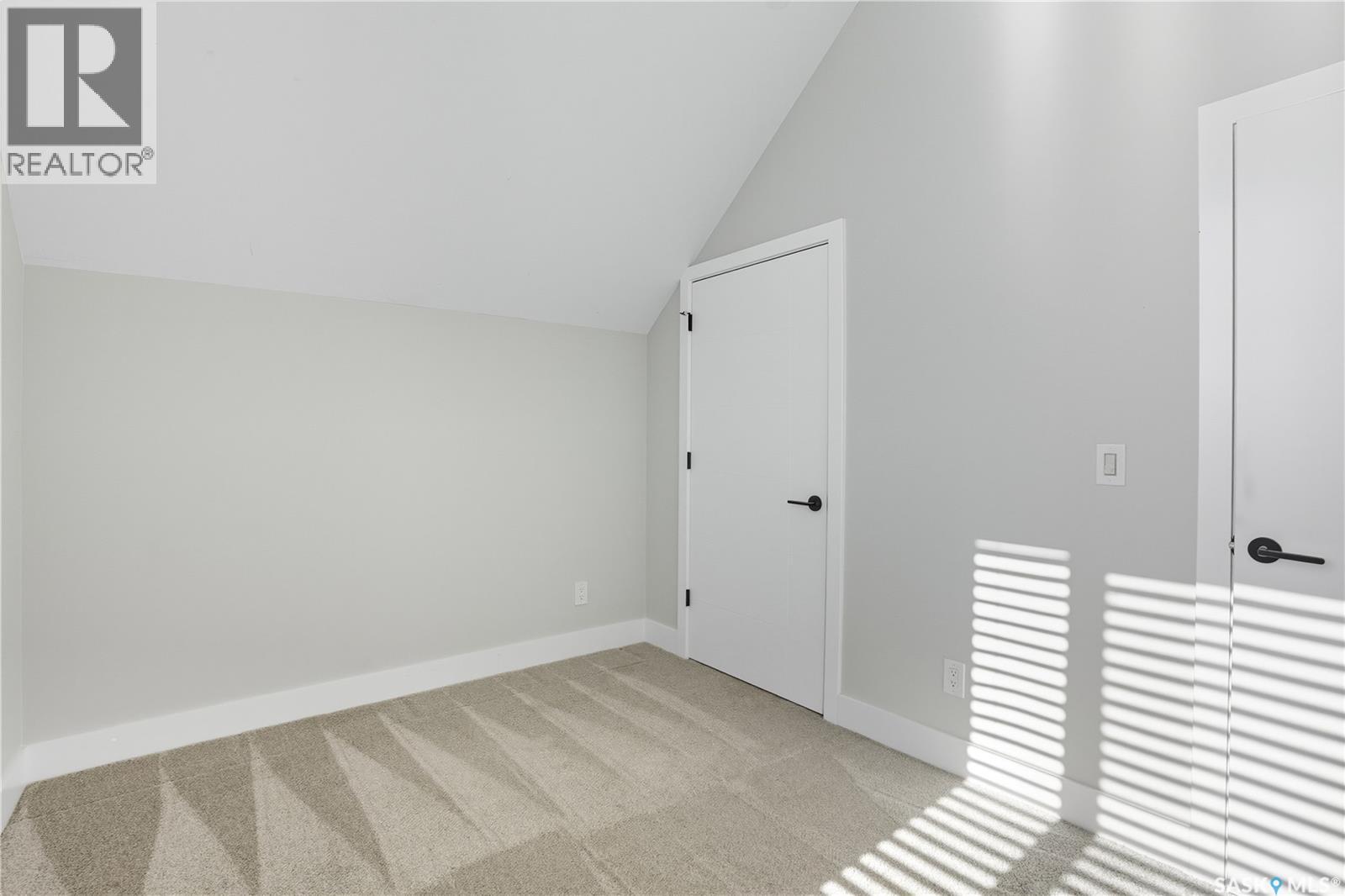 319 25th Street W, Saskatoon, Saskatchewan  S7L 0C5 - Photo 24 - SK020290