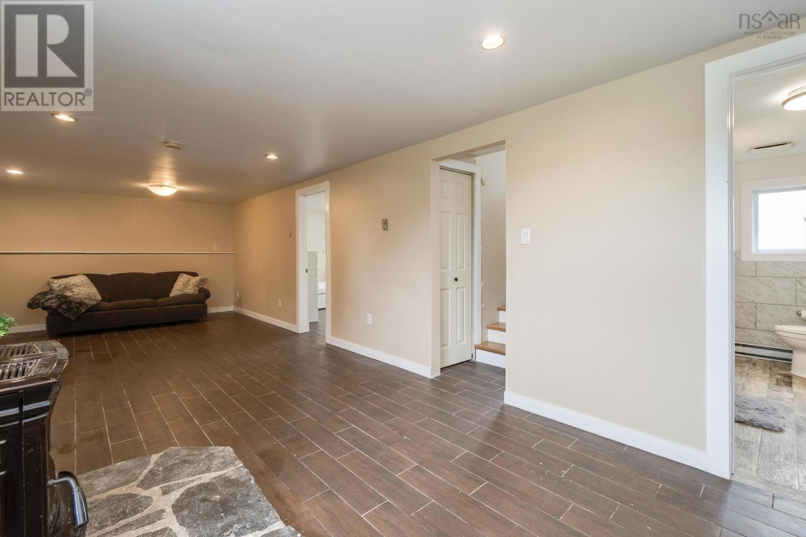16 Ridgeview Street, Milford, Nova Scotia  B0N 1Y0 - Photo 31 - 202520926