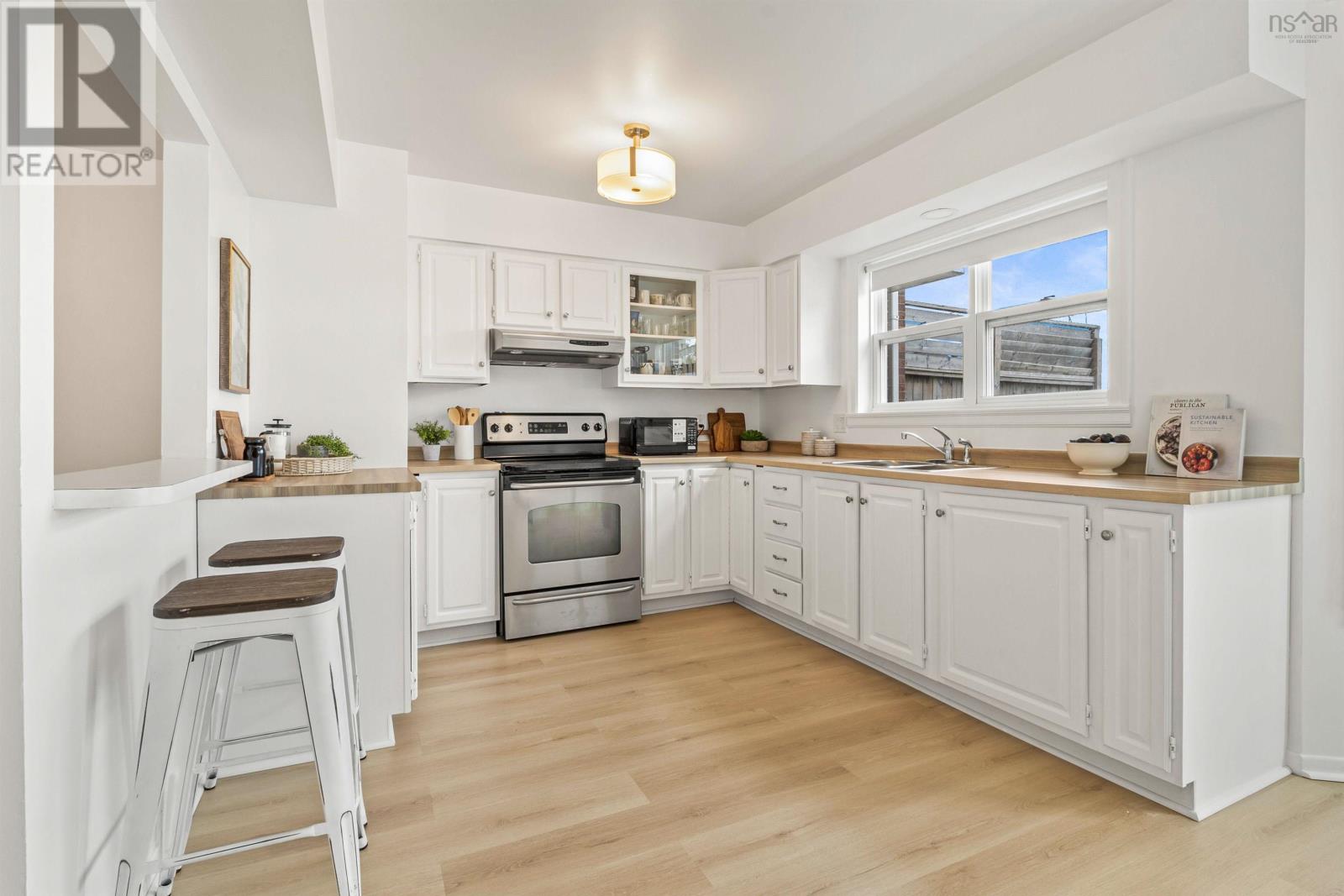 143 Hampton Green, Dartmouth, Nova Scotia  B2V 2A8 - Photo 8 - 202523814