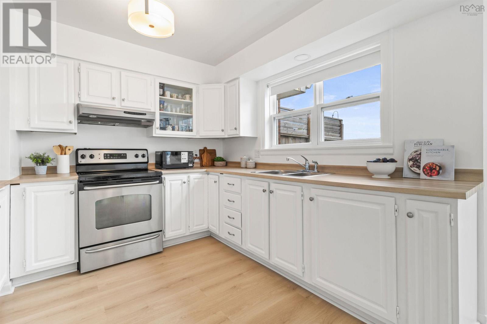 143 Hampton Green, Dartmouth, Nova Scotia  B2V 2A8 - Photo 9 - 202523814