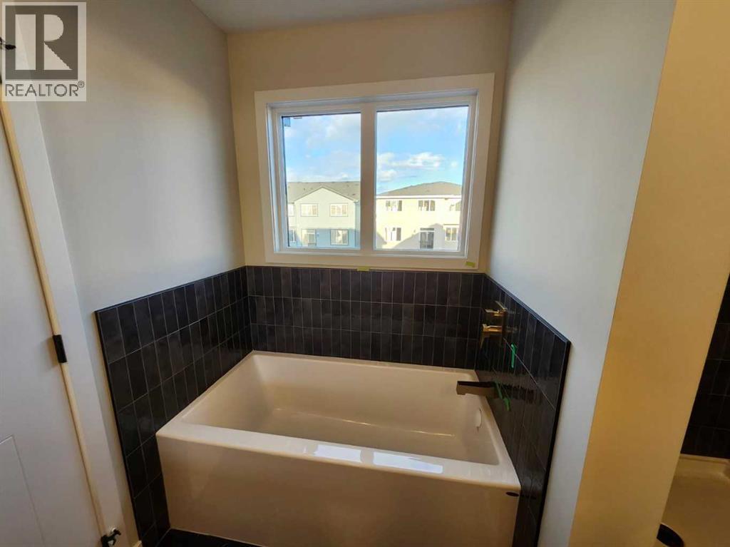 15 Belgian Court, Cochrane, Alberta  T4C 3H5 - Photo 14 - A2252398