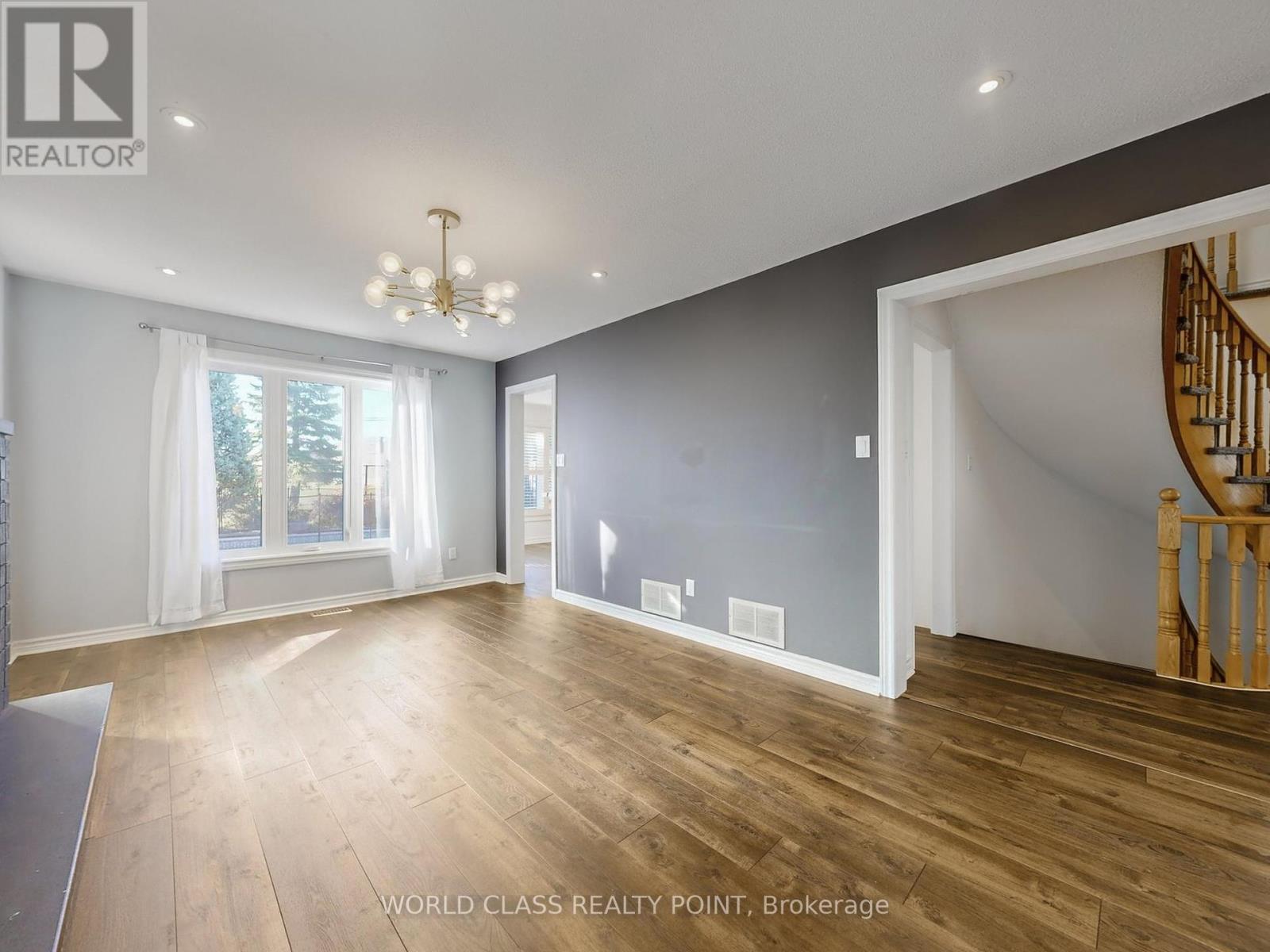 23 Kilbride Drive, Whitby, Ontario  L1R 2B3 - Photo 11 - E12452450