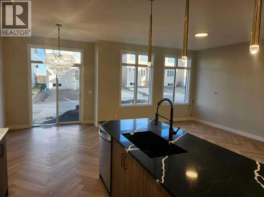 15 Belgian Court, Cochrane, Alberta  T4C 3H5 - Photo 4 - A2252398