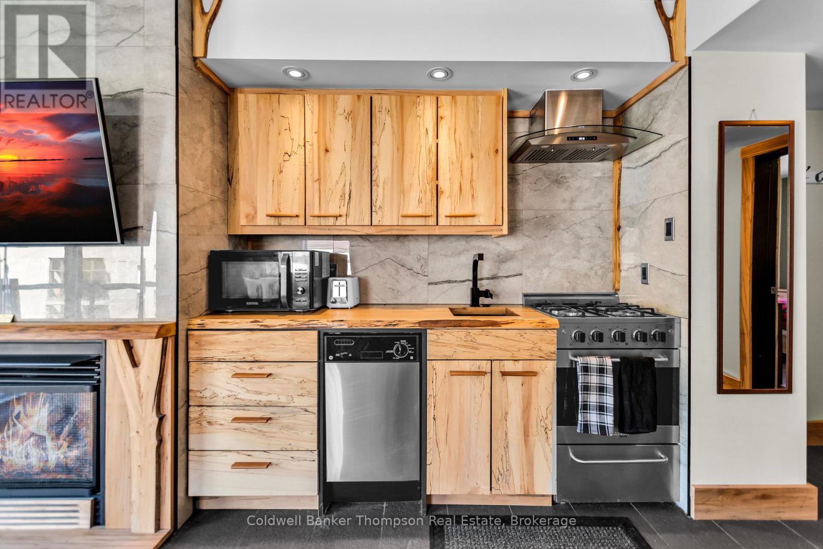 307 - 1235 -54 Deerhurst Summit Drive, Huntsville, Ontario  P1H 2E8 - Photo 11 - X12452598