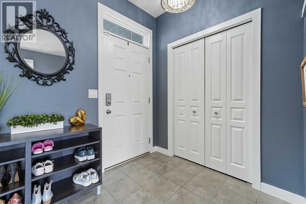 231 Prestwick Point Se, Calgary, Alberta  T2Z 4Y8 - Photo 3 - A2261759
