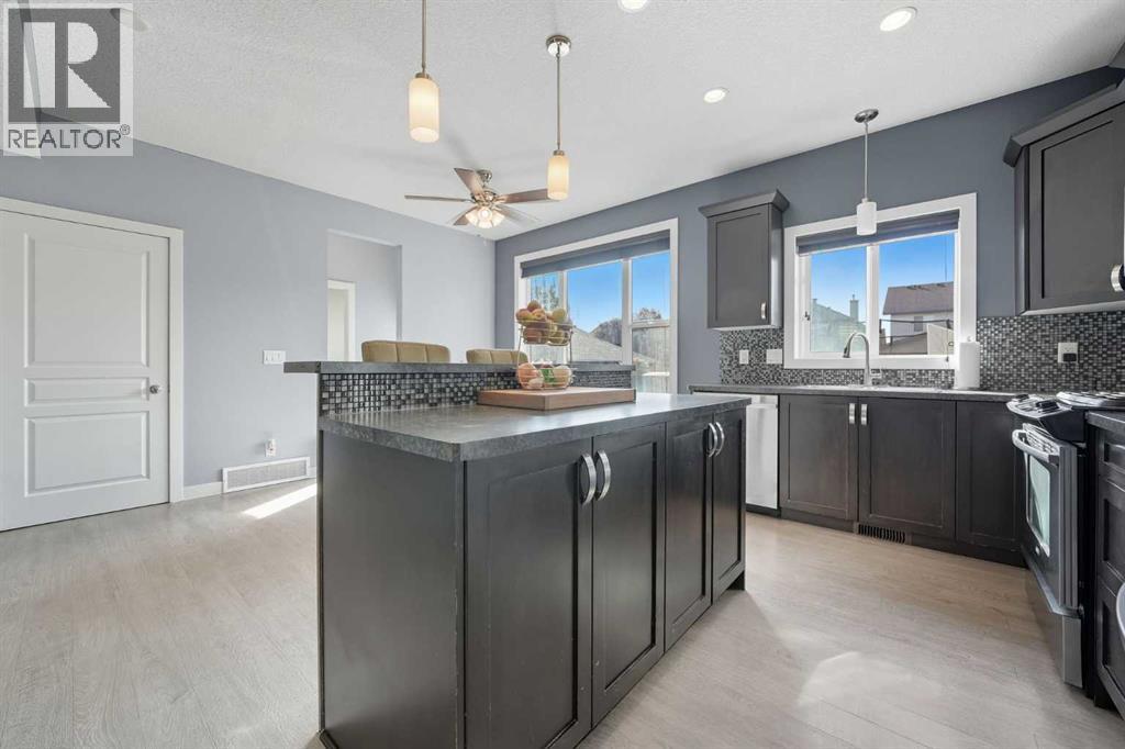 231 Prestwick Point Se, Calgary, Alberta  T2Z 4Y8 - Photo 9 - A2261759