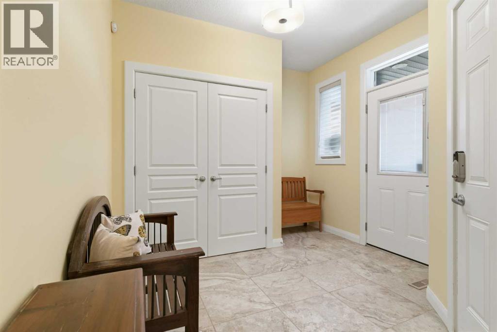 171 Evanswood Circle Nw, Calgary, Alberta  T3P 0K2 - Photo 4 - A2262379