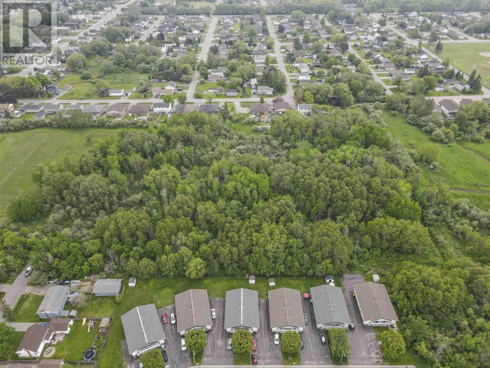 375 Spadina Ave, Sault Ste. Marie, Ontario  P6C 5E6 - Photo 2 - SM252912