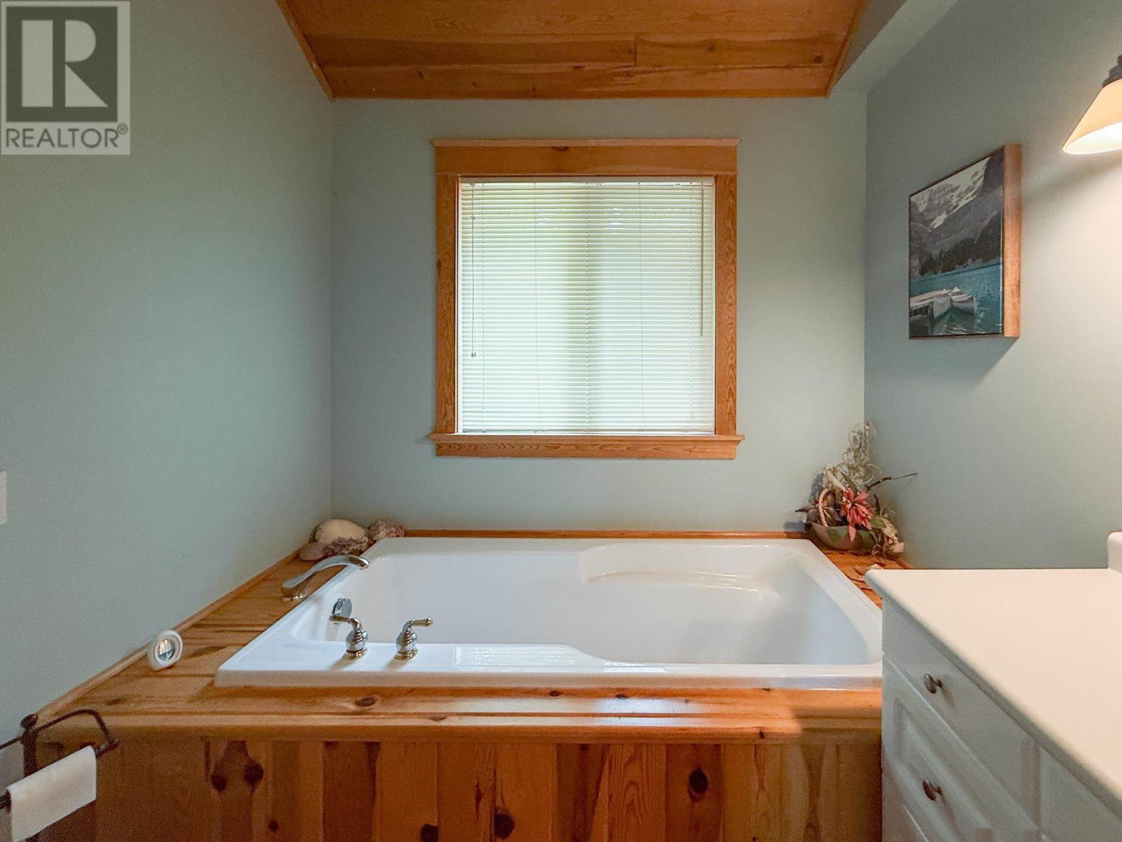 2-35 Poplar Bay, Kenora, Ontario  P0X 1C0 - Photo 17 - TB251749