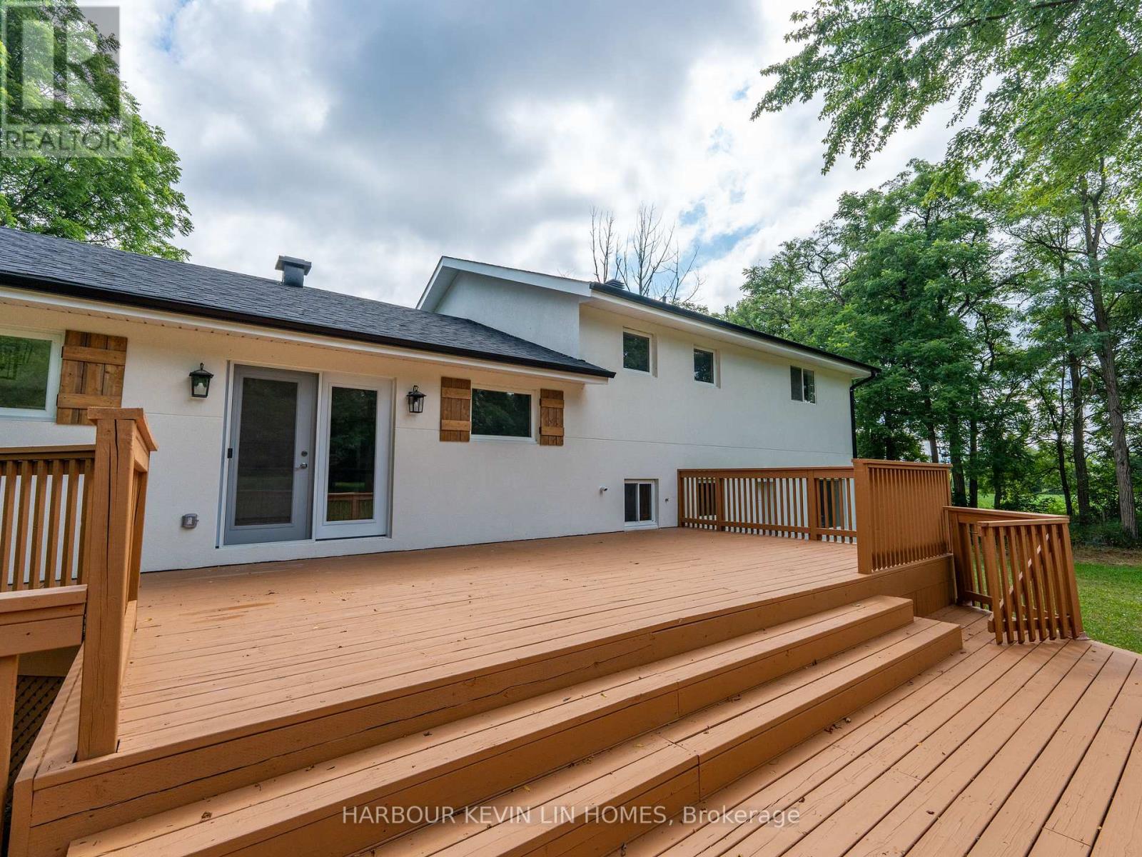 12056 Leslie Street, Richmond Hill, Ontario  L4E 3R5 - Photo 41 - N12452452