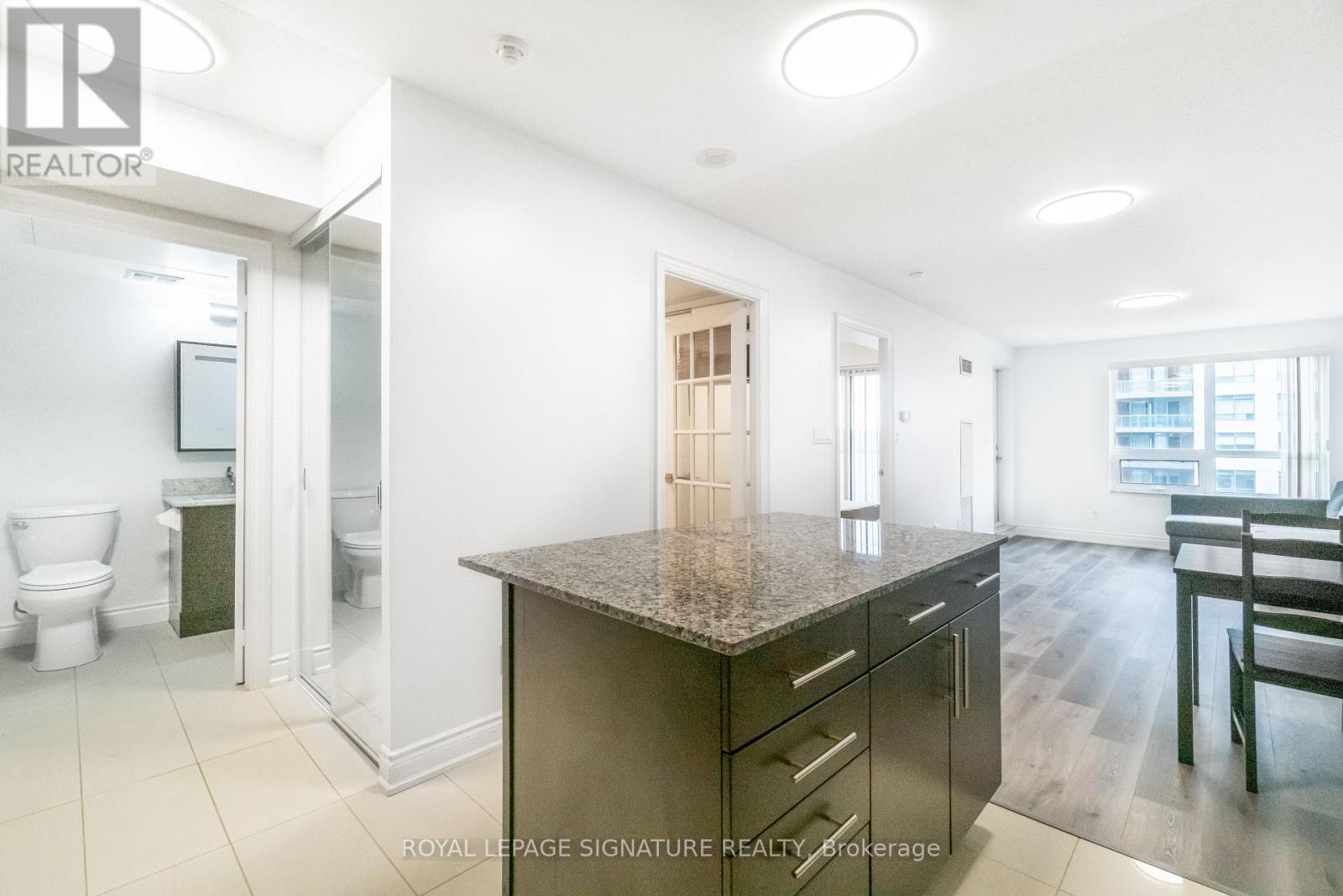 809 - 60 South Town Centre Boulevard, Markham, Ontario  L6G 0C5 - Photo 4 - N12452481