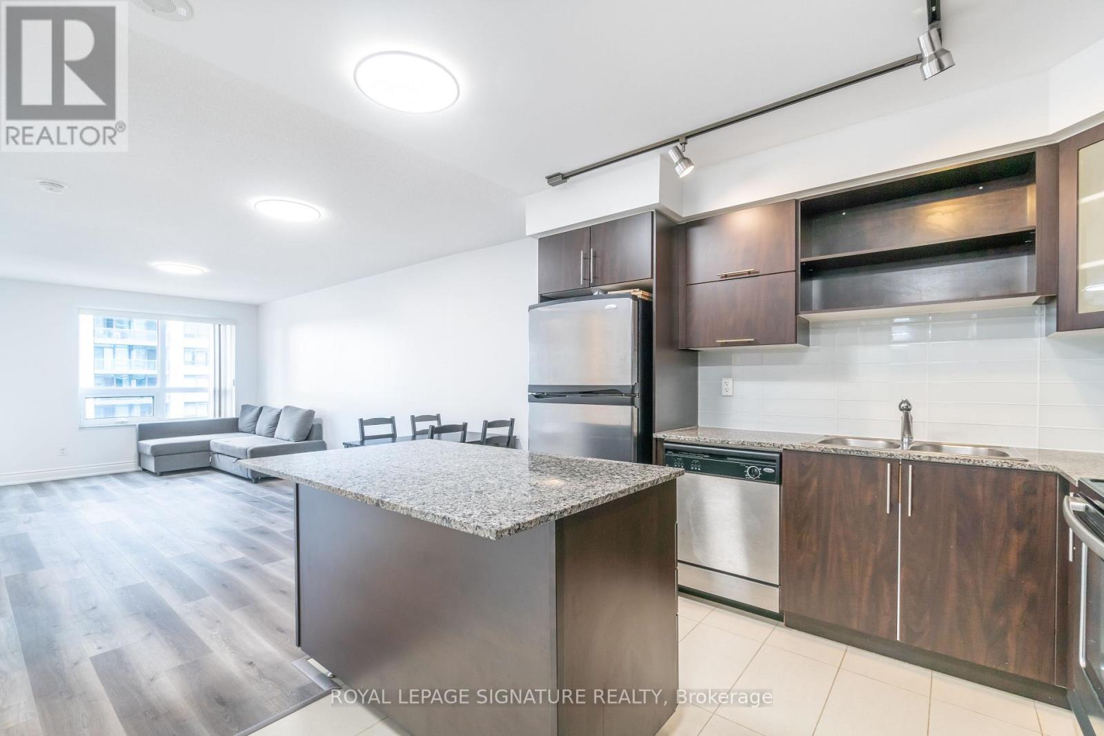 809 - 60 South Town Centre Boulevard, Markham, Ontario  L6G 0C5 - Photo 6 - N12452481