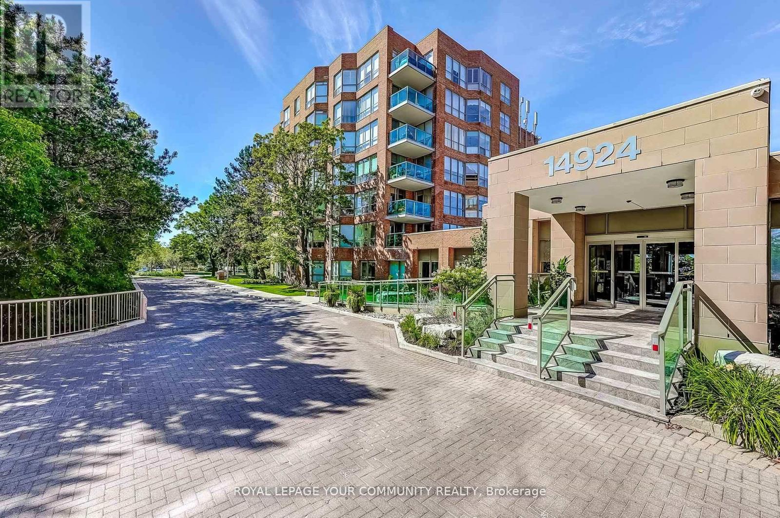 114 - 14924 YONGE STREET, Aurora, Ontario