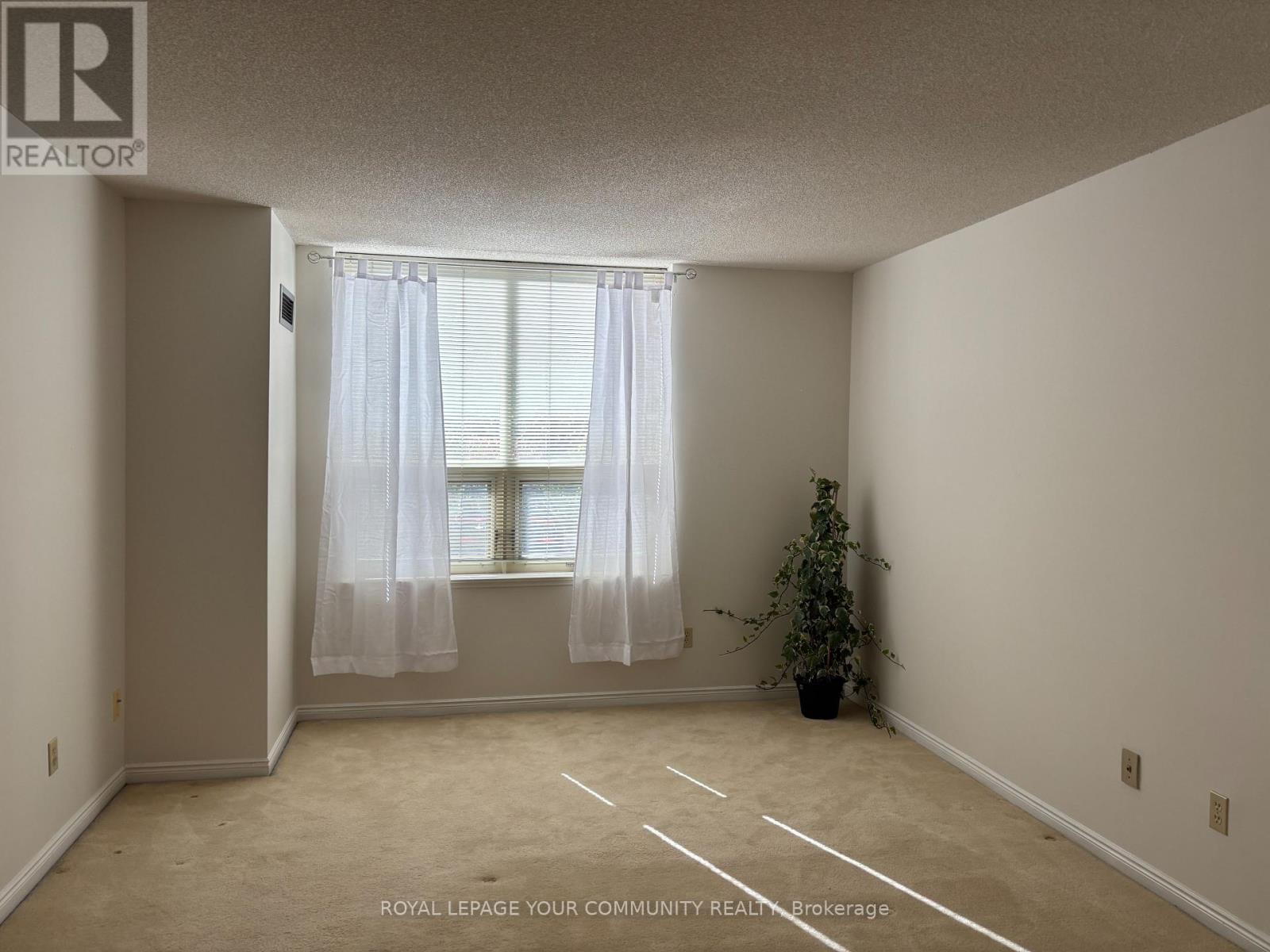 114 - 14924 Yonge Street, Aurora, Ontario  L4G 6H7 - Photo 11 - N12452563