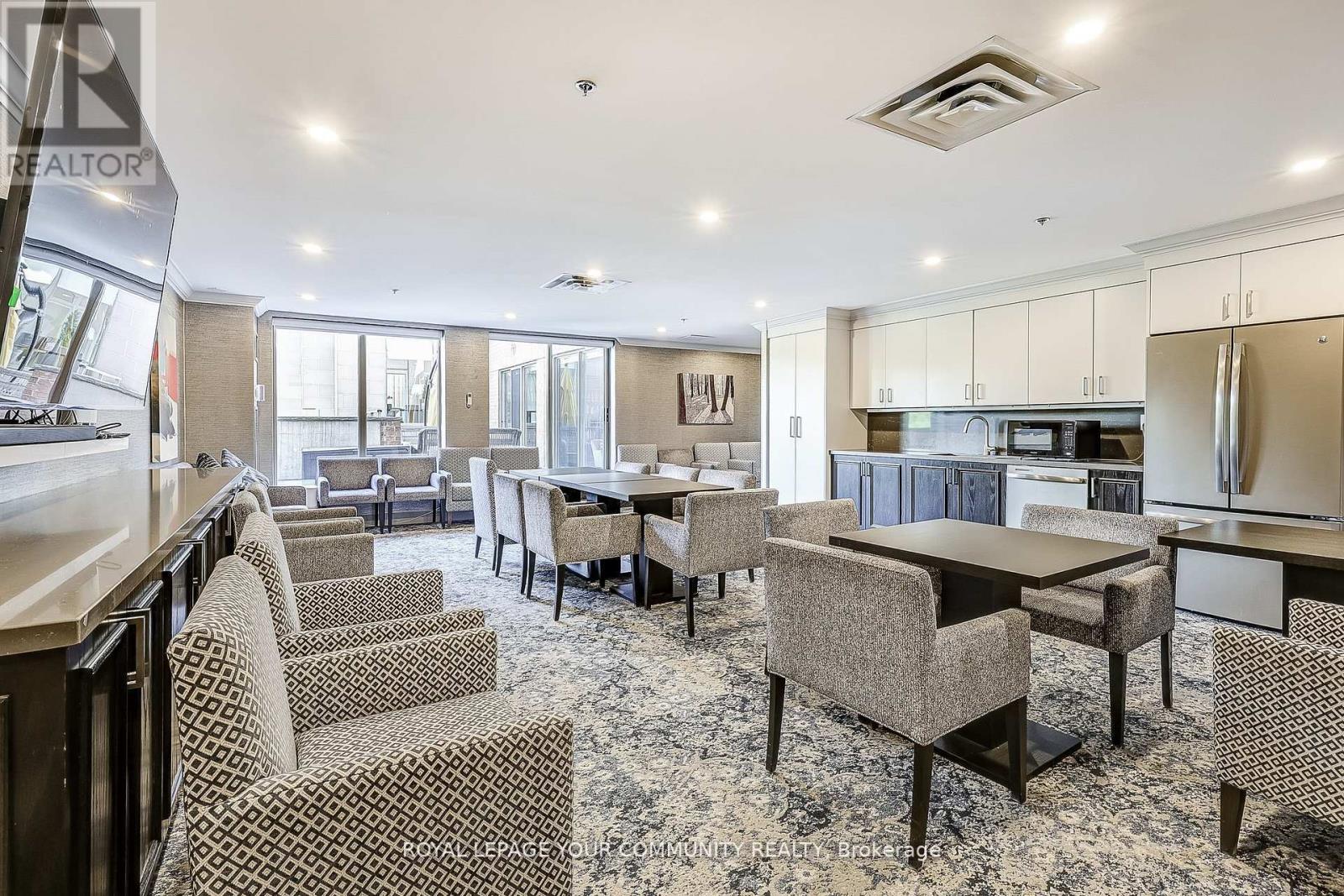 114 - 14924 Yonge Street, Aurora, Ontario  L4G 6H7 - Photo 14 - N12452563