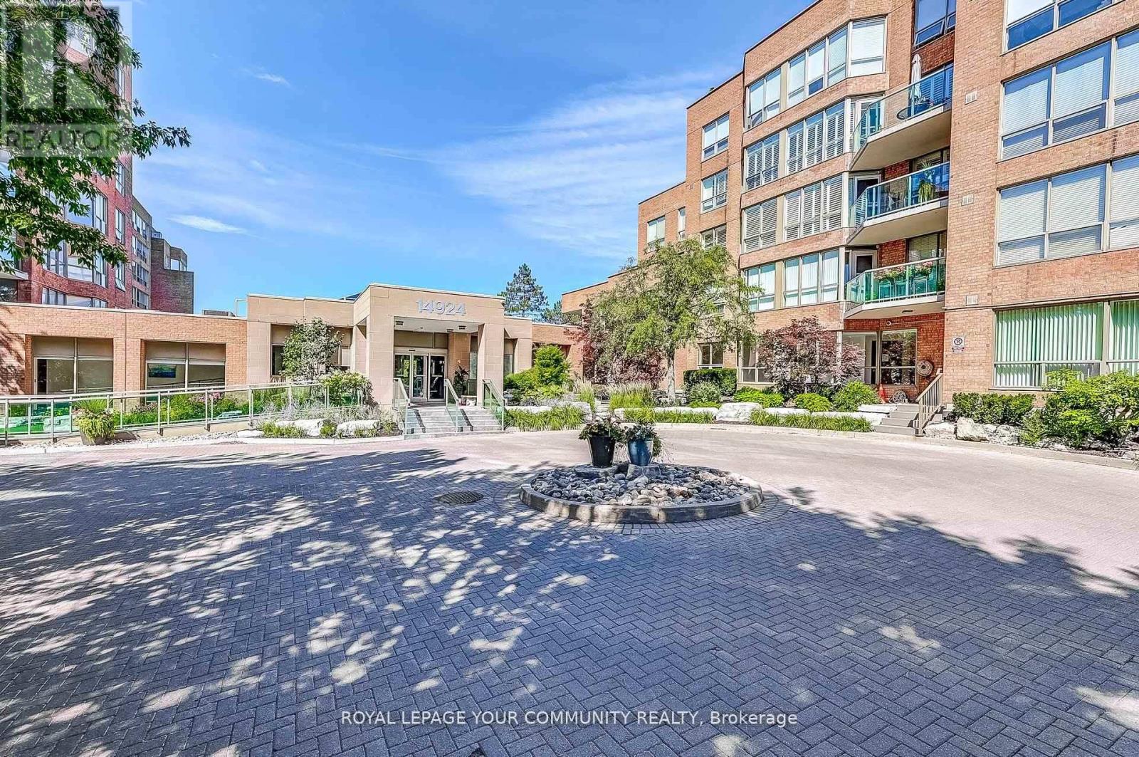 114 - 14924 Yonge Street, Aurora, Ontario  L4G 6H7 - Photo 3 - N12452563
