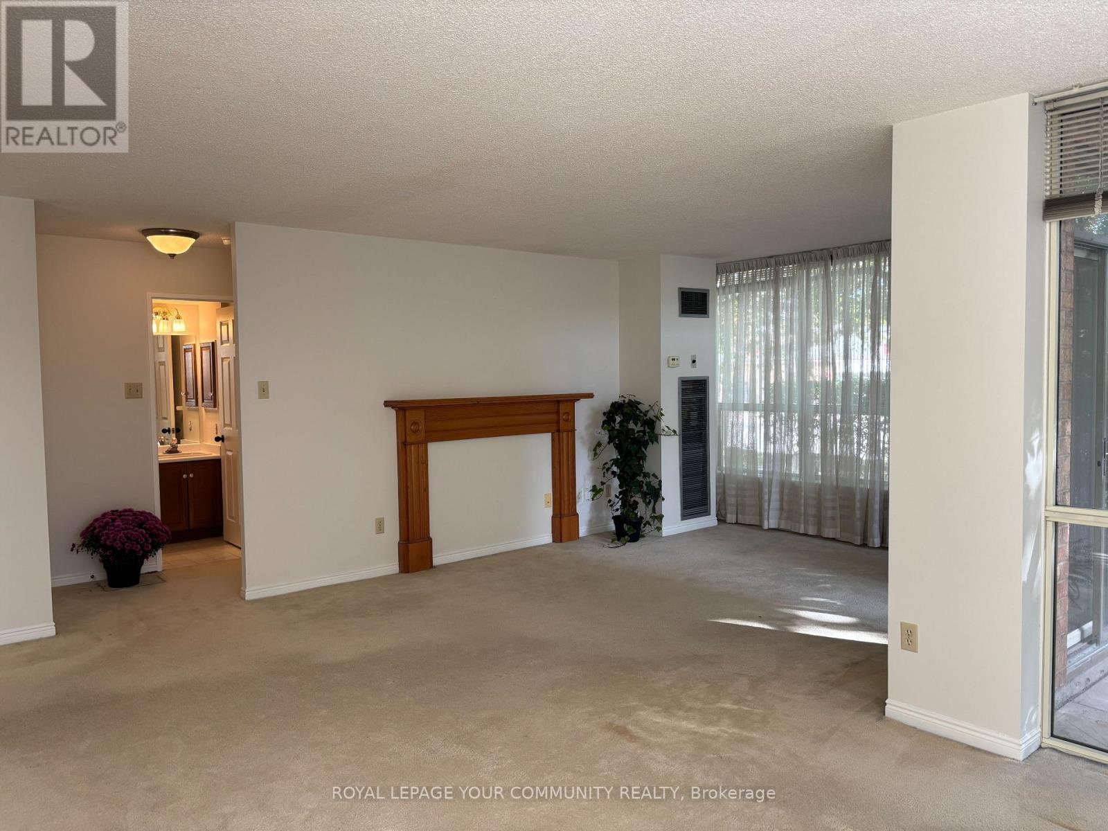 114 - 14924 Yonge Street, Aurora, Ontario  L4G 6H7 - Photo 5 - N12452563