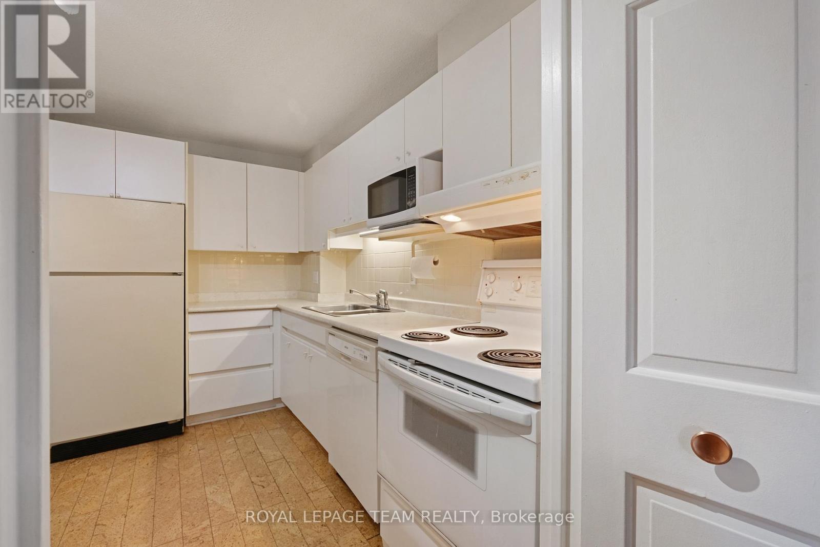 413 - 1599 Lassiter Terrace, Ottawa, Ontario  K1J 8R6 - Photo 16 - X12452628