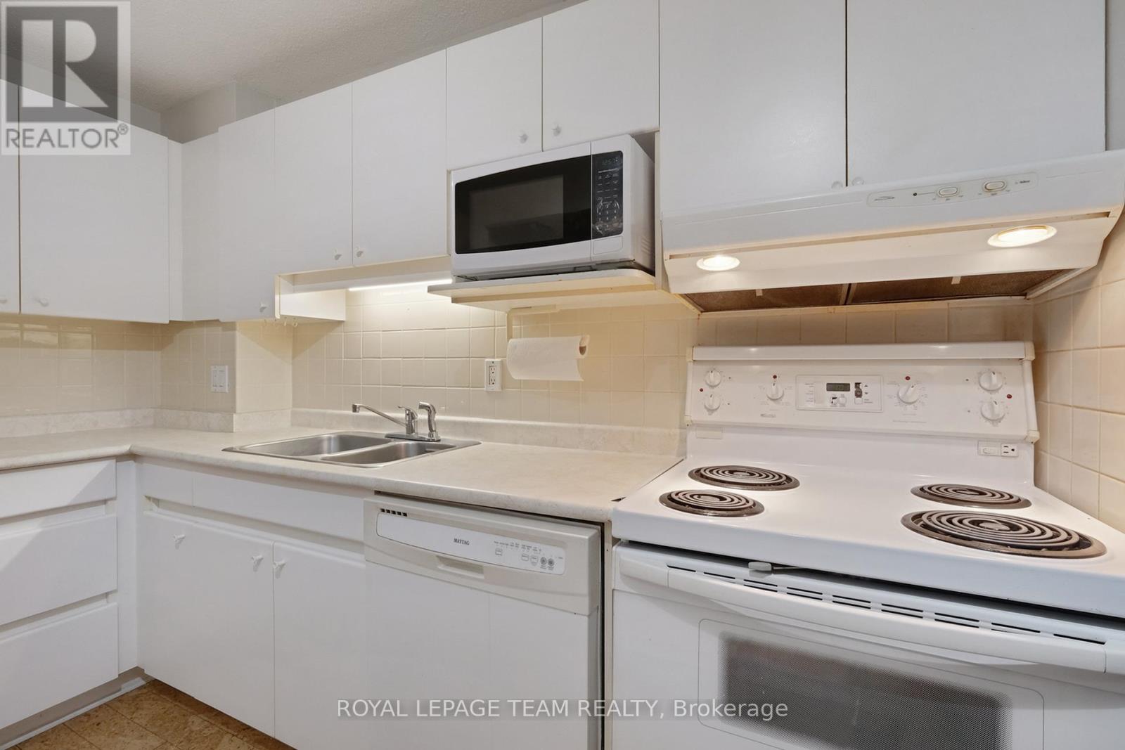 413 - 1599 Lassiter Terrace, Ottawa, Ontario  K1J 8R6 - Photo 18 - X12452628