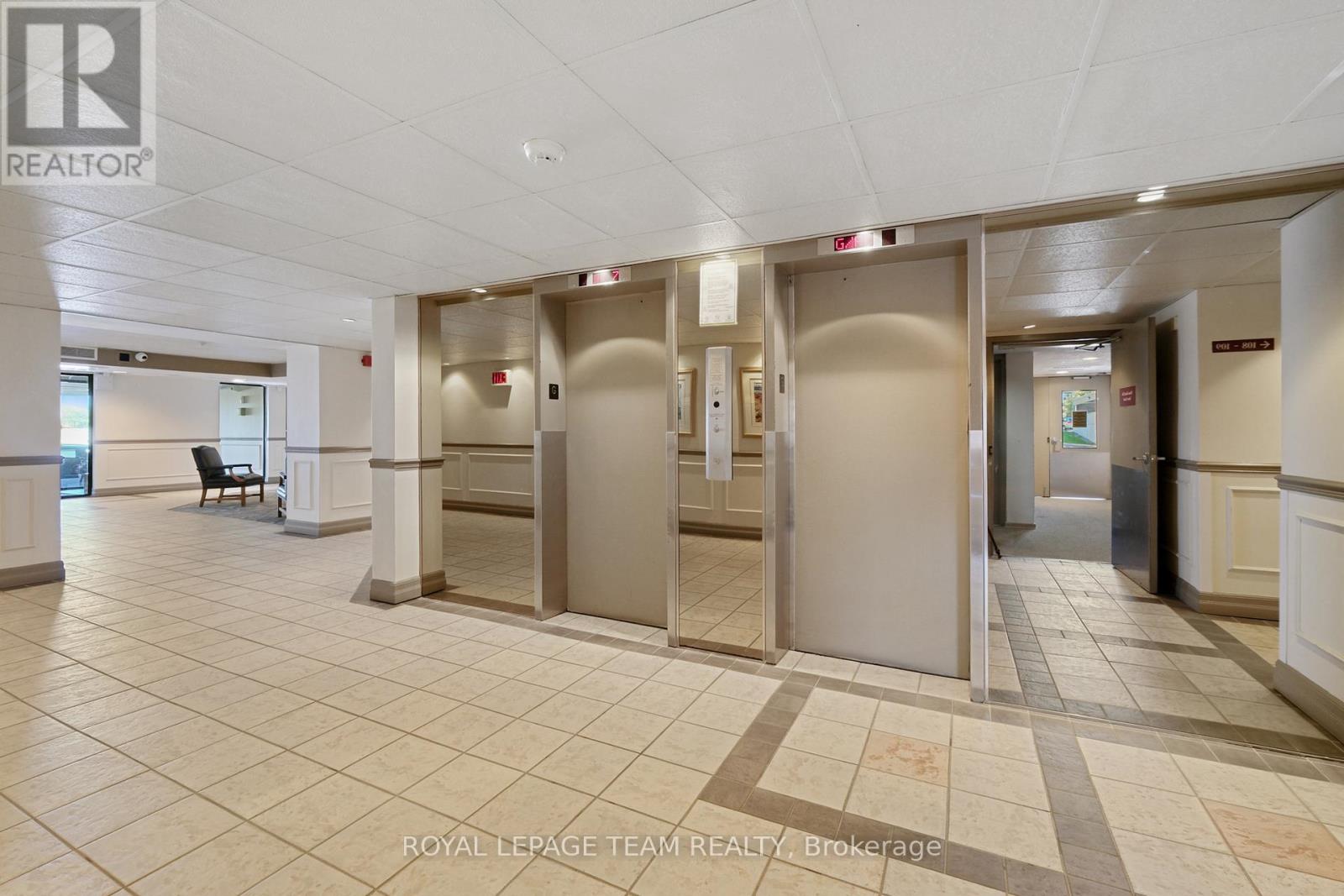 413 - 1599 Lassiter Terrace, Ottawa, Ontario  K1J 8R6 - Photo 5 - X12452628