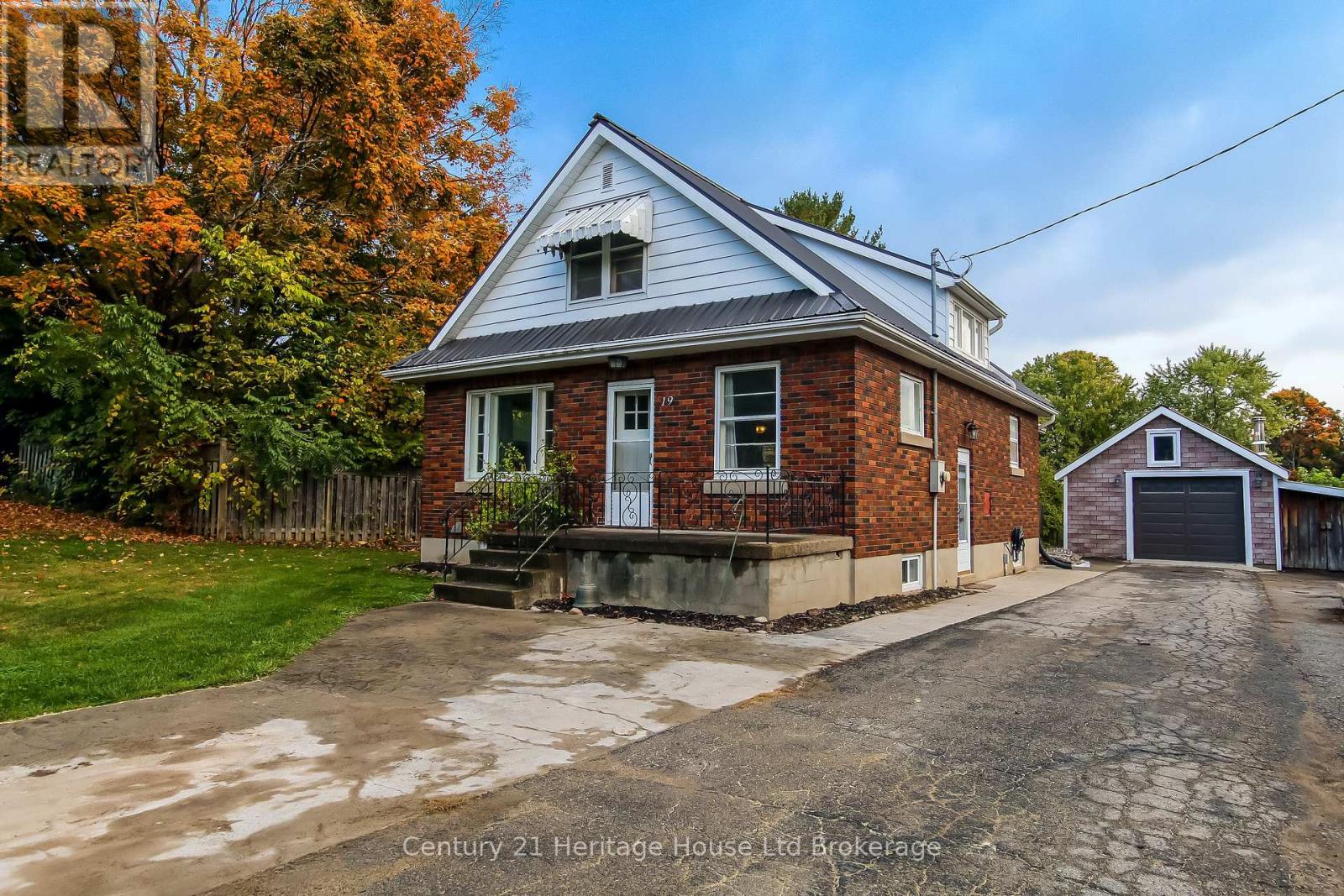 19 KING STREET, South-West Oxford, Ontario