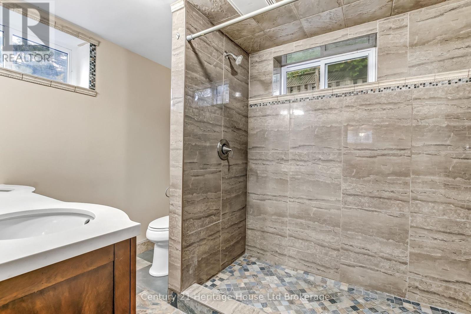 19 King Street, South-West Oxford, Ontario  N0J 1A0 - Photo 14 - X12452584