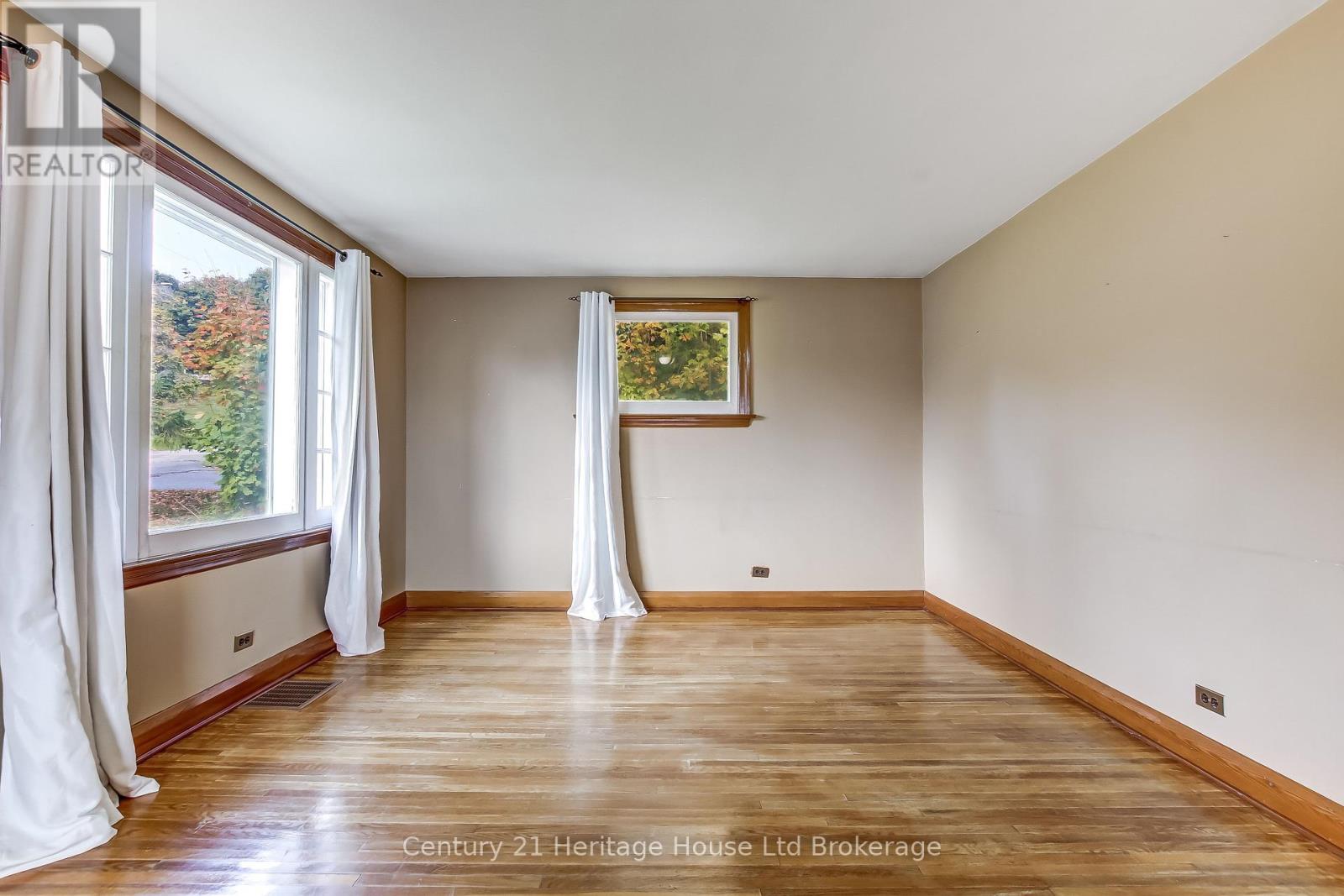 19 King Street, South-West Oxford, Ontario  N0J 1A0 - Photo 2 - X12452584