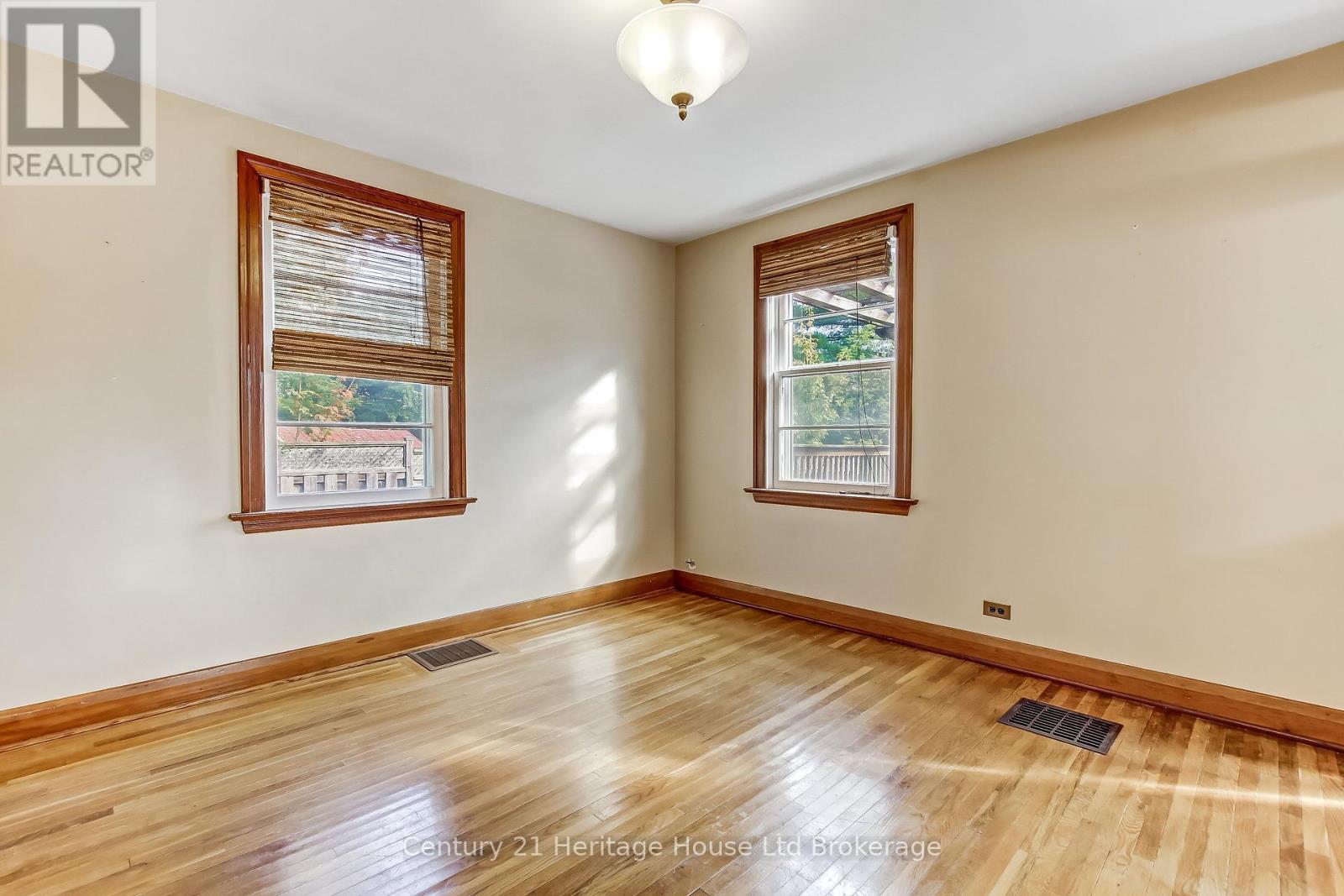 19 King Street, South-West Oxford, Ontario  N0J 1A0 - Photo 4 - X12452584