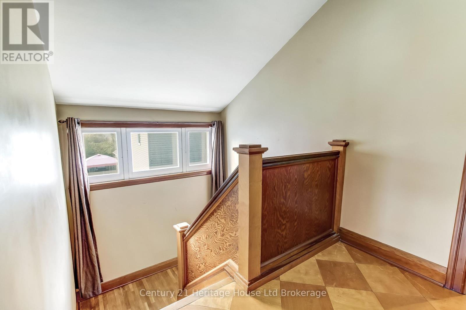 19 King Street, South-West Oxford, Ontario  N0J 1A0 - Photo 9 - X12452584