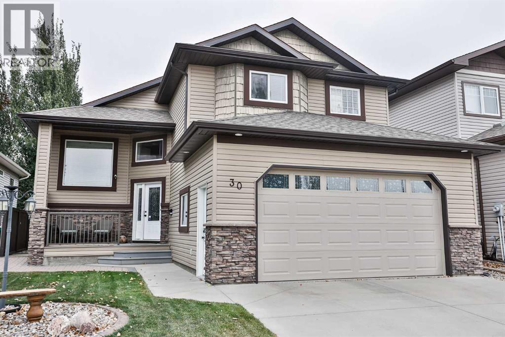 30 Riverview Crescent W, Lethbridge, Alberta  T1K 5E7 - Photo 1 - A2263036