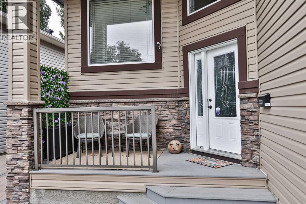 30 Riverview Crescent W, Lethbridge, Alberta  T1K 5E7 - Photo 2 - A2263036