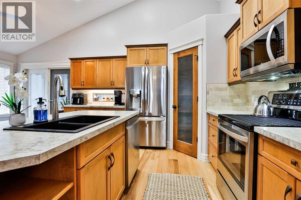 30 Riverview Crescent W, Lethbridge, Alberta  T1K 5E7 - Photo 8 - A2263036