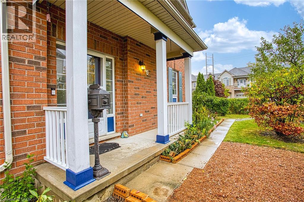 15 Chloe Street, St. Catharines, Ontario  L2P 2Y2 - Photo 5 - 40777352
