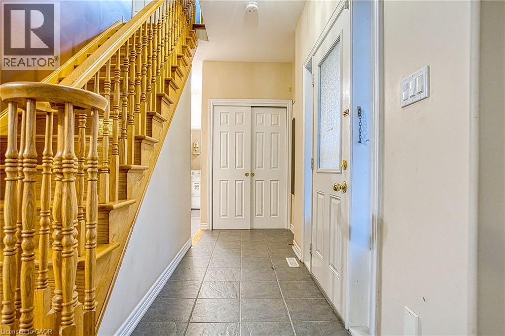 15 Chloe Street, St. Catharines, Ontario  L2P 2Y2 - Photo 7 - 40777352