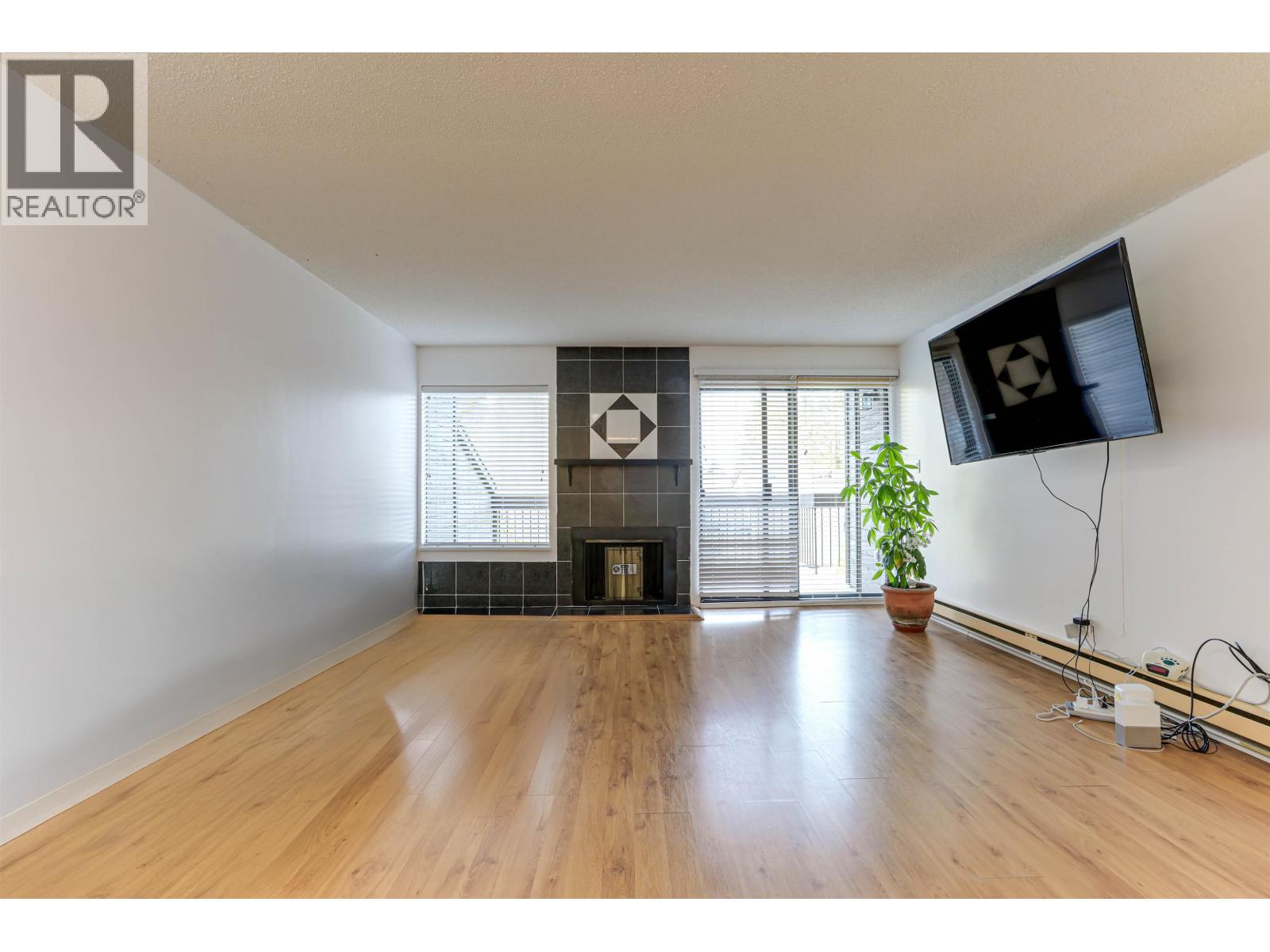 205 7831 No. 1 Road, Richmond, British Columbia  V7C 1T7 - Photo 2 - R3056780