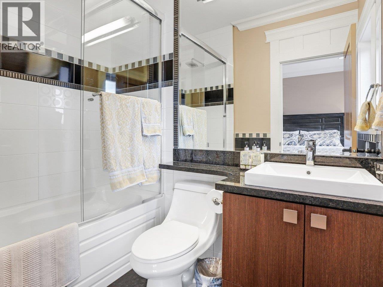 8260 Gilbert Road, Richmond, British Columbia  V7C 3W7 - Photo 34 - R3047247