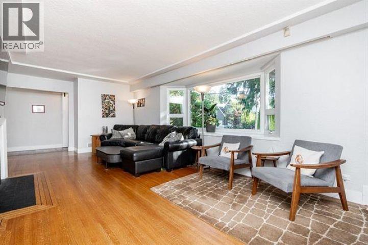 845 Smith Avenue, Coquitlam, British Columbia  V3J 2X4 - Photo 5 - R3056766