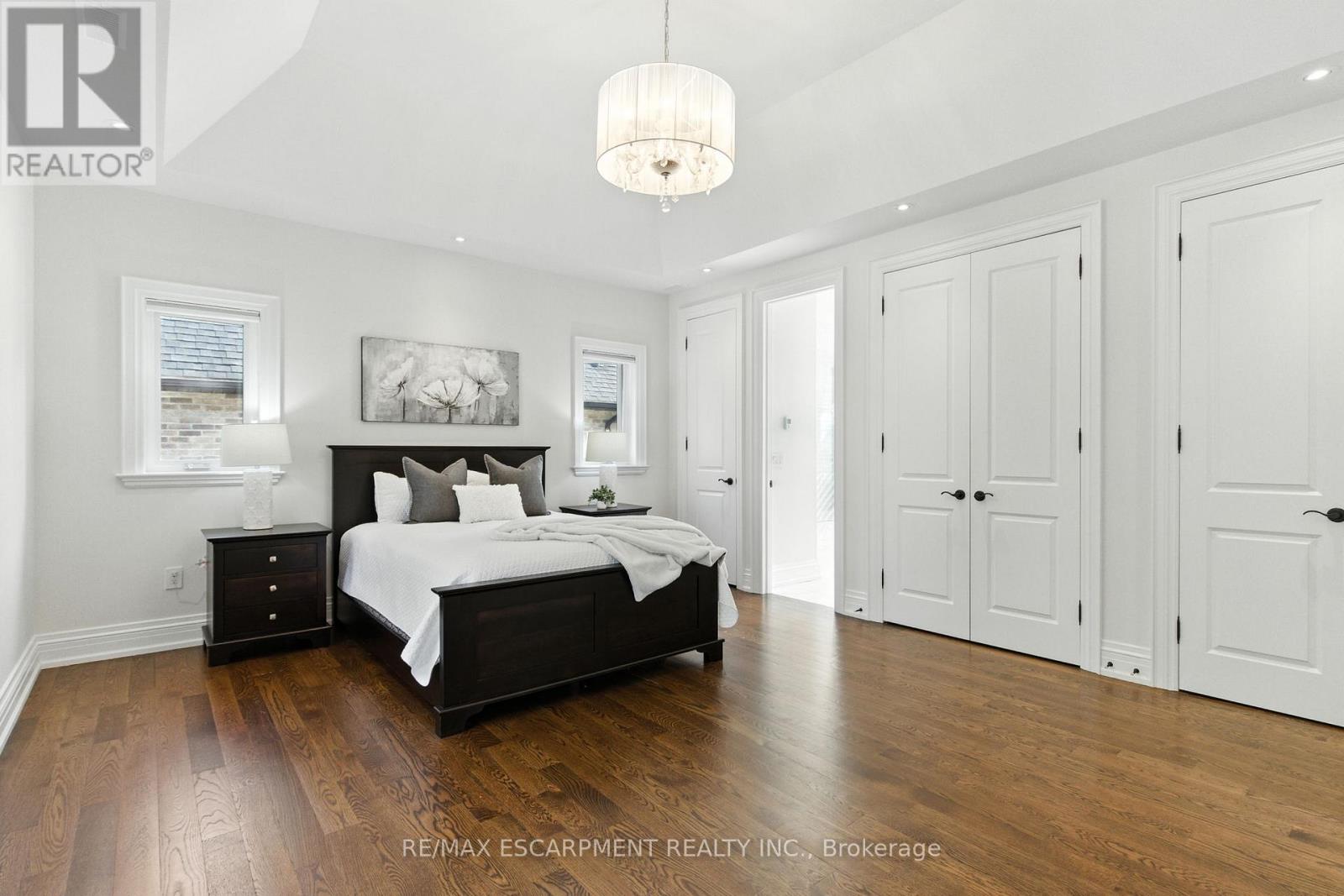 1499 Trotwood Avenue, Mississauga, Ontario  L5G 3Z8 - Photo 30 - W12452461