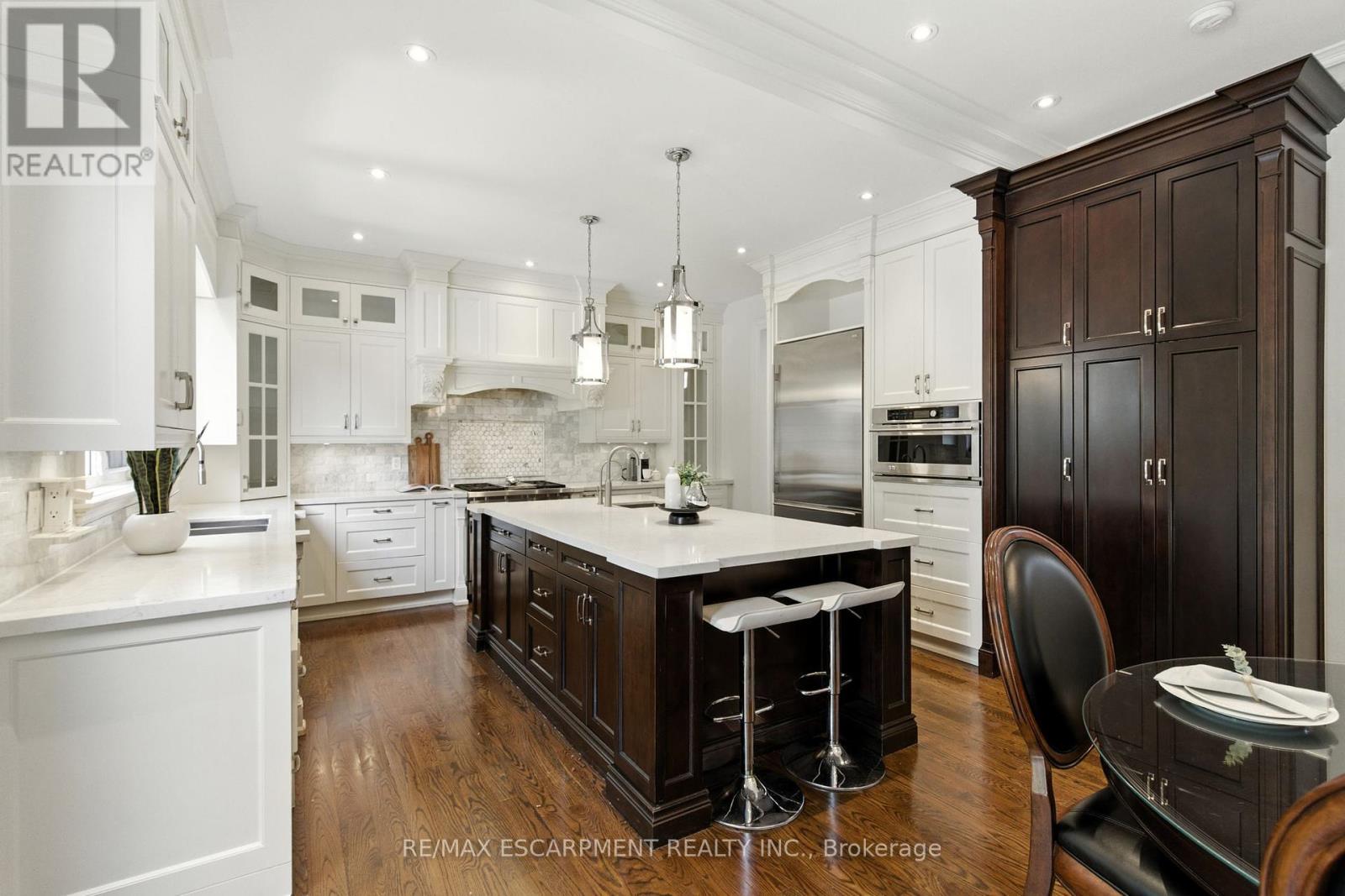 1499 Trotwood Avenue, Mississauga, Ontario  L5G 3Z8 - Photo 9 - W12452461