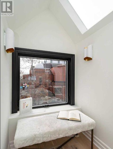 3 - 121 Sorauren Avenue, Toronto, Ontario  M6R 2E3 - Photo 8 - W12452467
